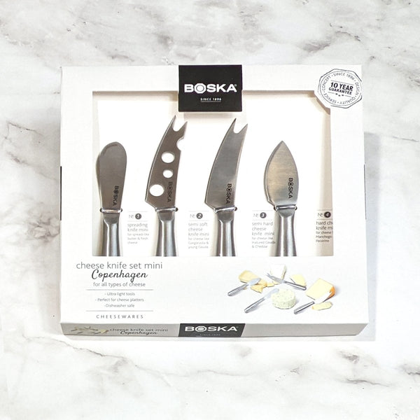 https://tomme.ca/cdn/shop/products/copenhagen-mini-cheese-knife-set-723472_grande.jpg?v=1655523783